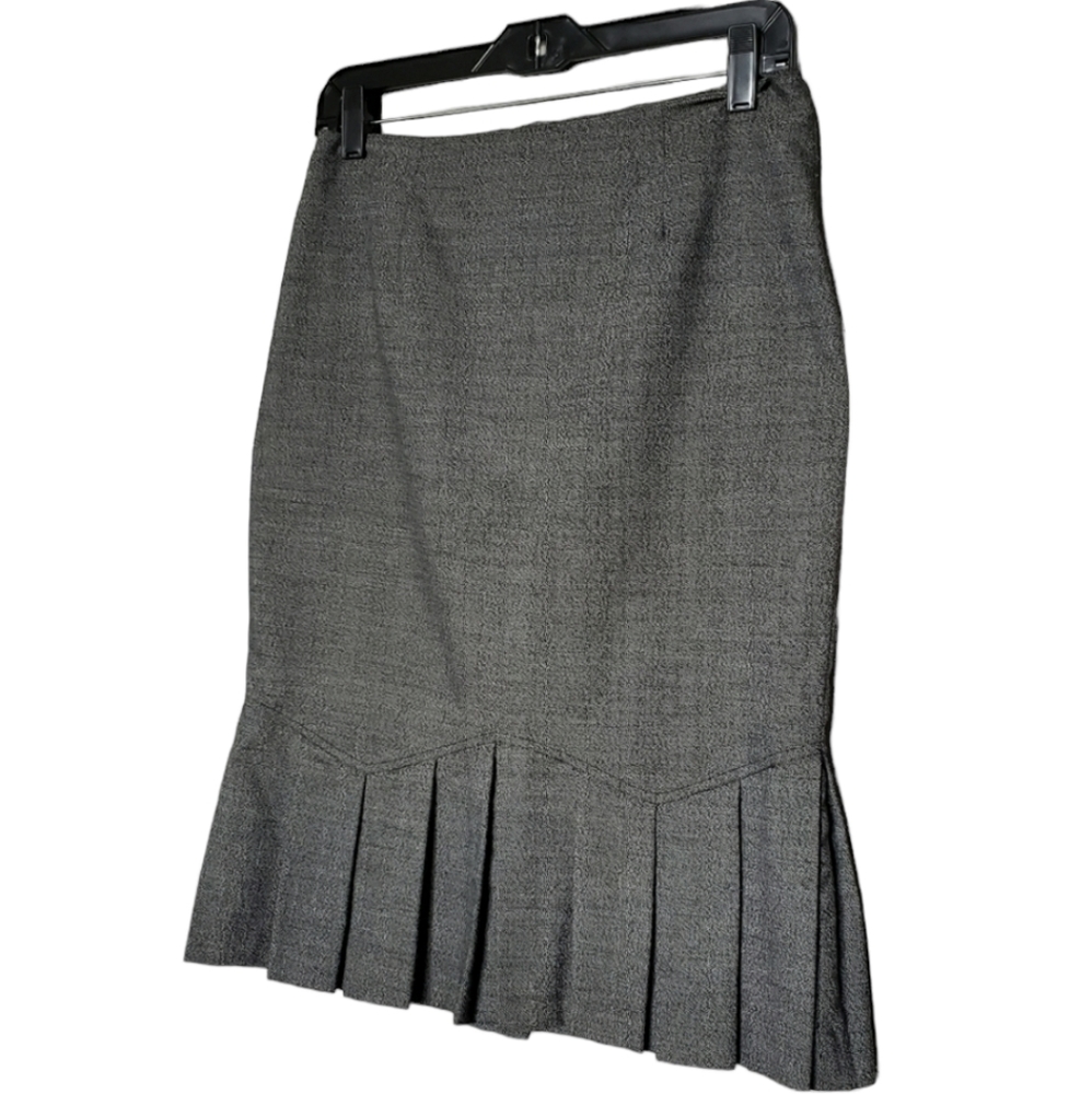 Pleated Trumpet skirt